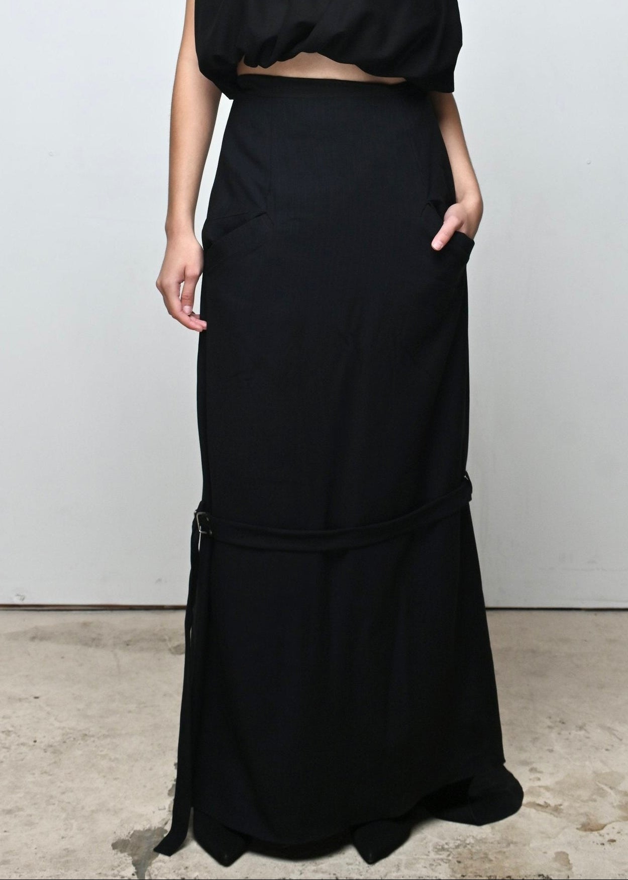 BELTED TAILOR SKIRT
