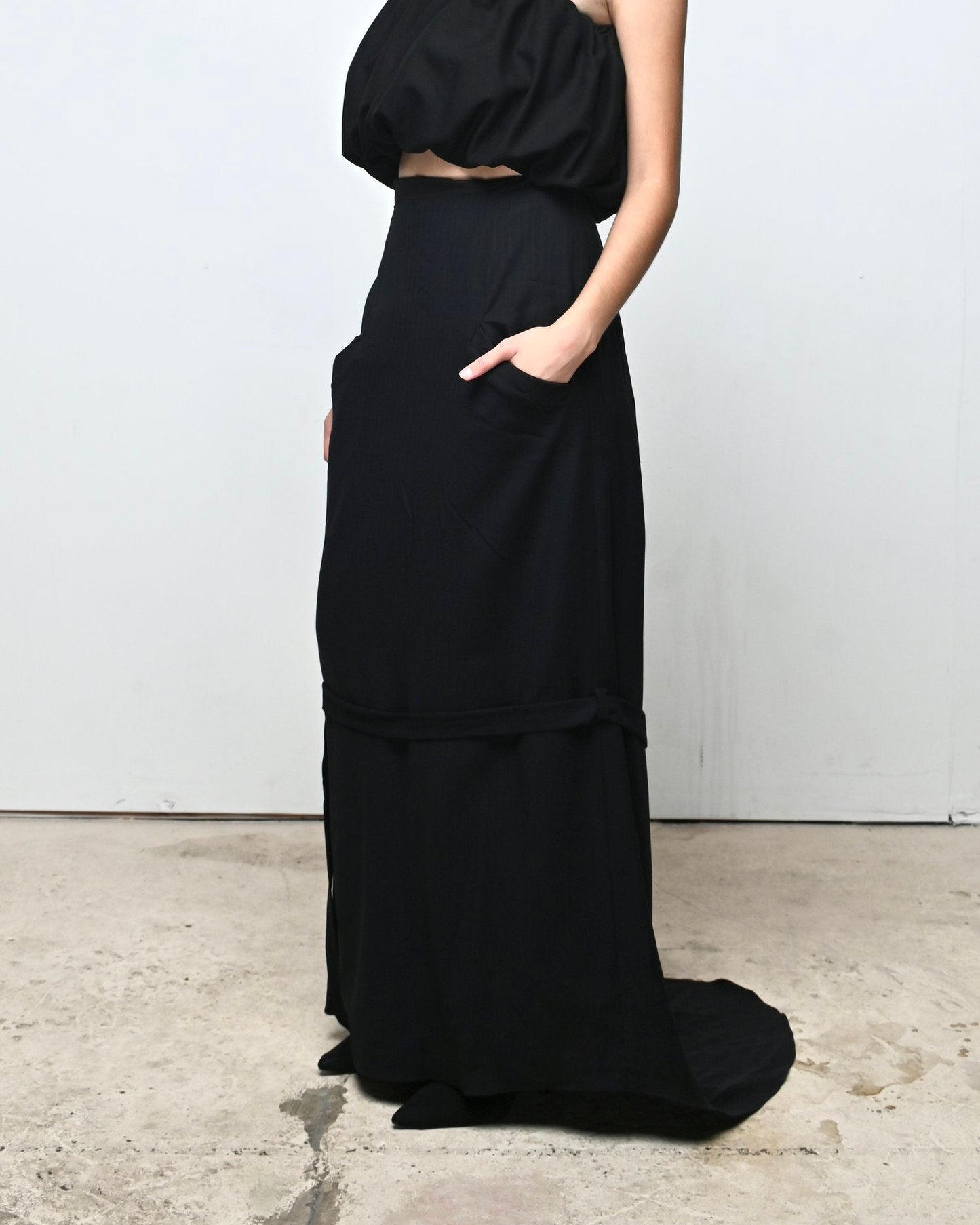 BELTED TAILOR SKIRT